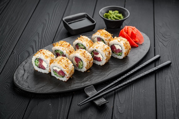 Sushi roll bonite aux copeaux de thon