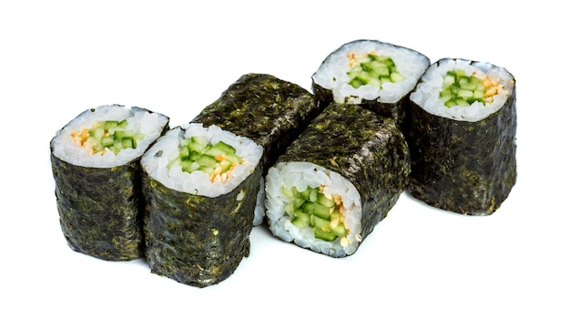 Sushi Roll (Kappa maki roll) sur fond blanc