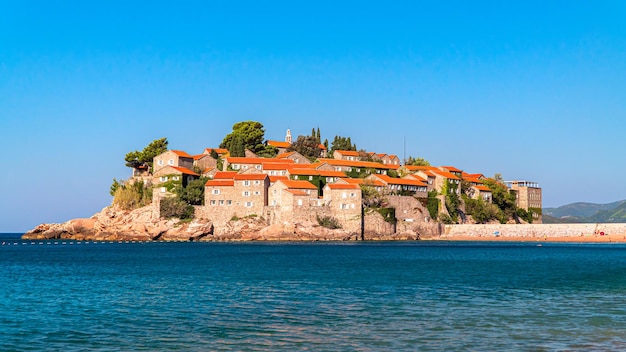 Sveti Stefan vue aérienne de l'hôtel de l'île Monténégro