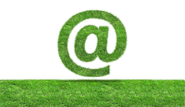 Symbole d'e-mail fabriqué à partir d'herbe verte Concept d'écologie