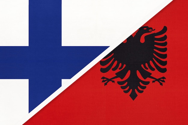 Symbole de la Finlande et de l'Albanie du pays Drapeaux nationaux finlandais contre albanais