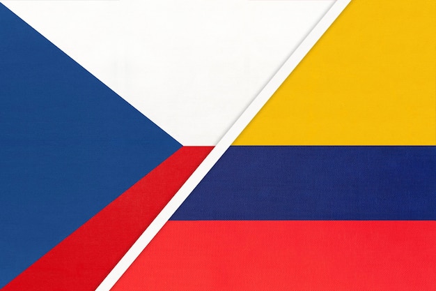 Symbole de la République tchèque et de la Colombie du pays République tchèque contre les drapeaux nationaux colombiens