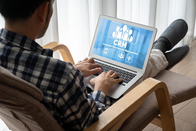 Système de gestion de la relation client sur ordinateur modish pour les entreprises et les entreprises CRM