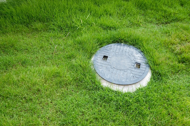 Système de traitement des déchets souterrain de fosse septique