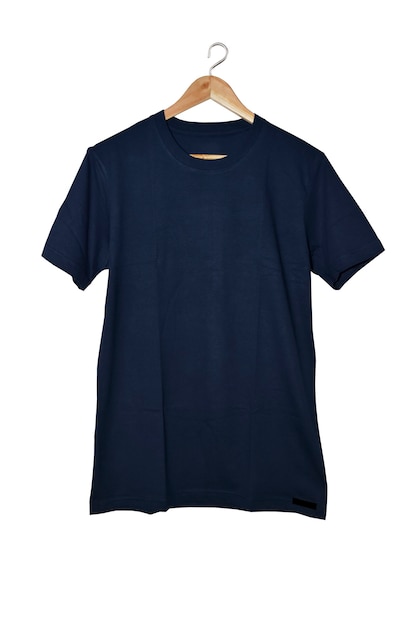 T-shirt bleu sur blanc