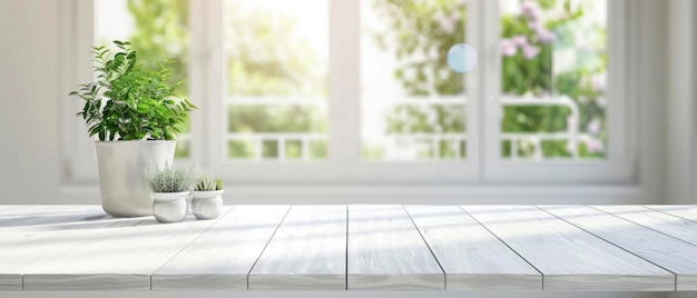 Table blanche avec un fond flou et un fond de maison