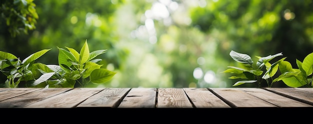 table en bois avec un fond à feuilles