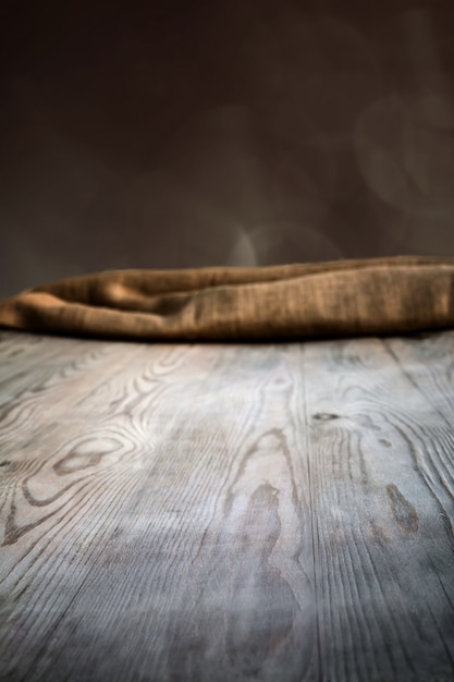 Table en bois avec fond