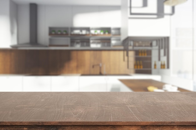 Une table en bois propre