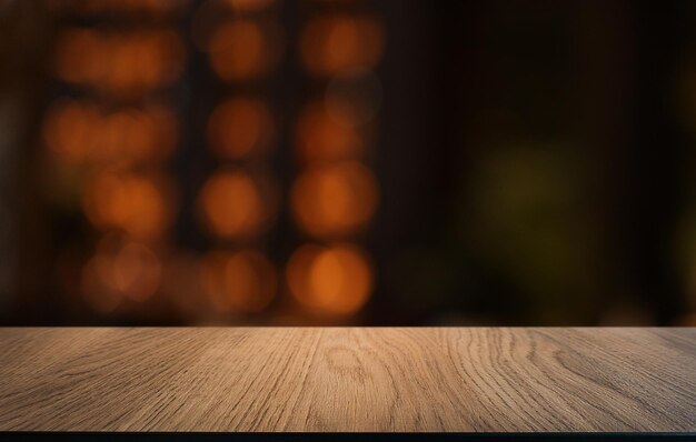 La table en bois vide devant l'arrière-plan flou abstrait du café peut être utilisée pour l'affichage ou le montage de vos produits Maquette pour l'affichage du produit