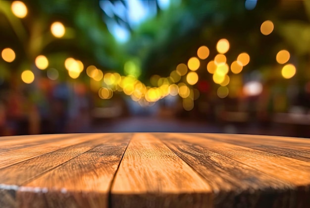 Table en bois vide et marché alimentaire flou en plein air avec montage d'affichage de produit de fond clair bokeh