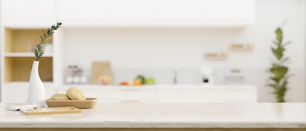 Table ou comptoir de cuisine en marbre blanc moderne avec espace de copie