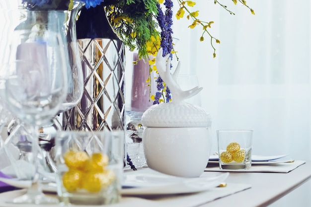 Table à manger élégante