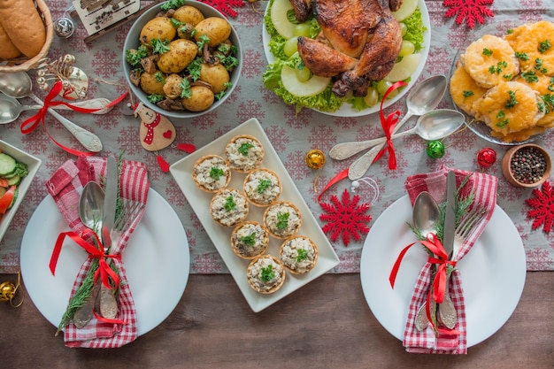 Table à manger familiale de Noël.