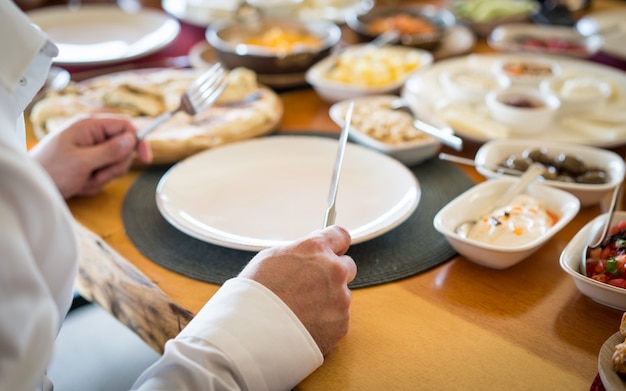 Table de mariage de luxe alimentaire à l&#39;hôtel ou au restaurant