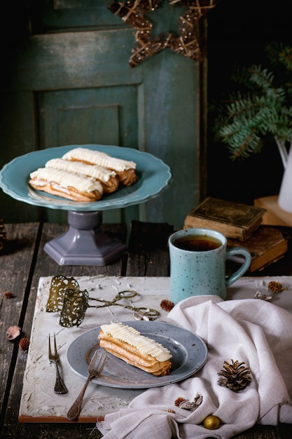 Table de Noël avec Eclairs