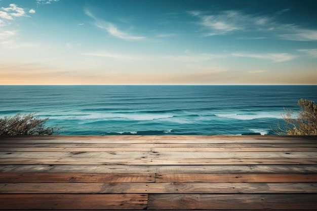 Table en planche de bois vide avec vue sur l'océan bleu