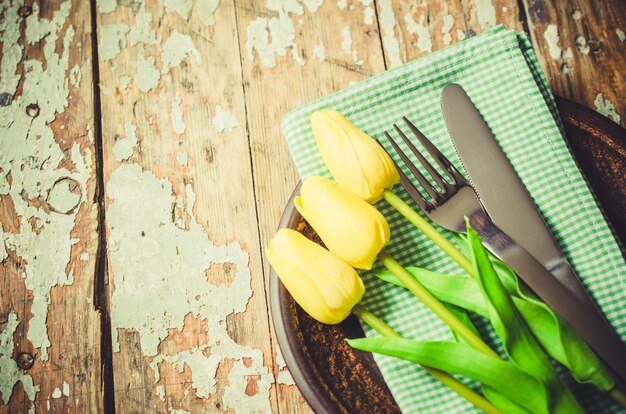 Table de printemps pour Pâques ou la fête des mères