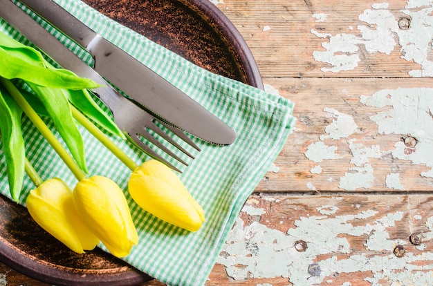 Table de printemps pour Pâques ou la fête des mères