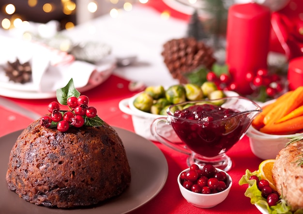 Table servie pour le dîner de Noël.