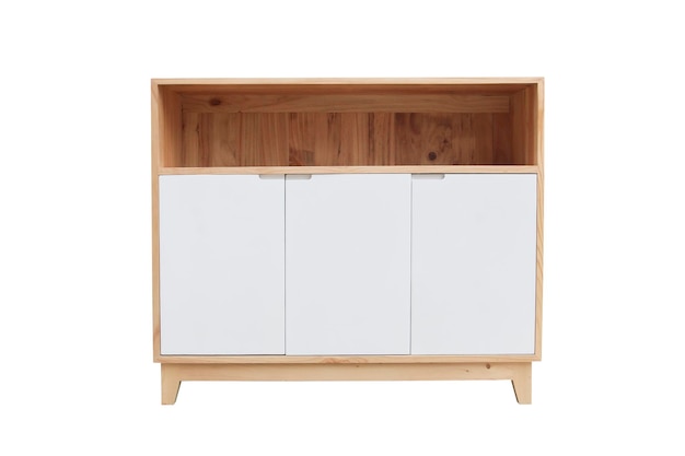 Table de télévision en bois avec étagères blanches isolées sur fond blanc