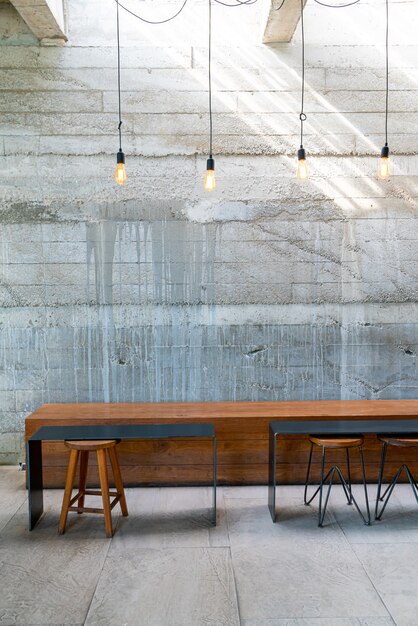 Table Vide Et Chaise Dans Un Café Café Et Restaurant