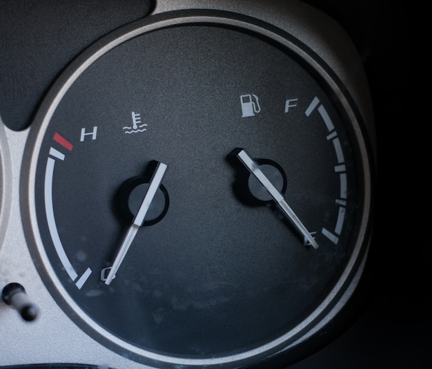 Tableau de bord de jauge de carburant