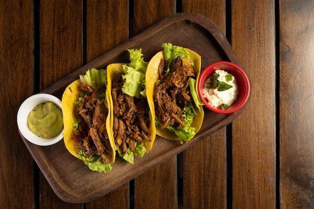 Tacos de viande. Cuisine mexicaine traditionnelle.