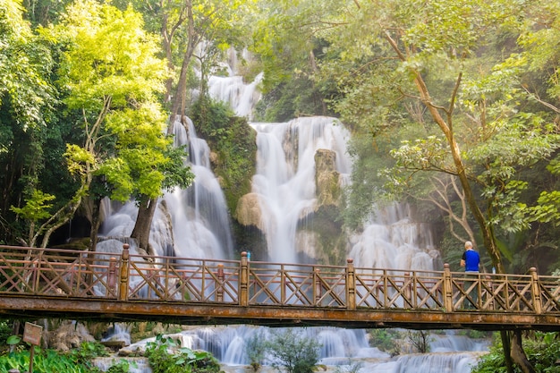 Photo tad kwang sri chute d'eau