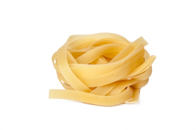 tagliatelles pâtes isolées