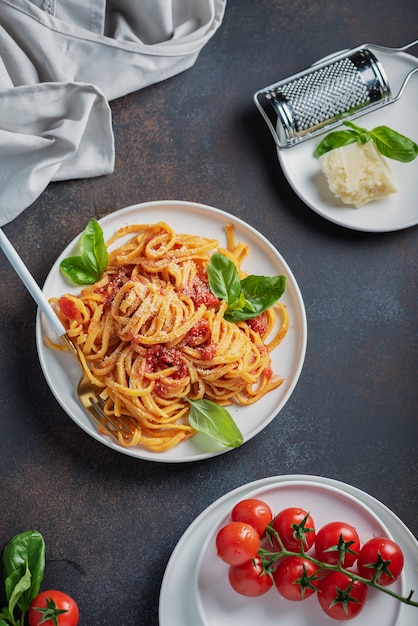 Tagliatelles à la tomate