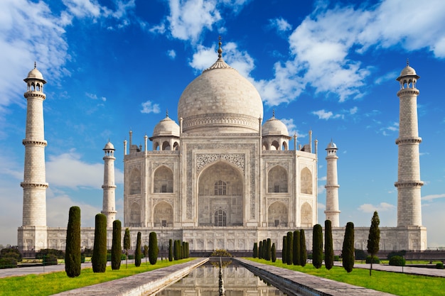 Taj Mahal au lever du soleil