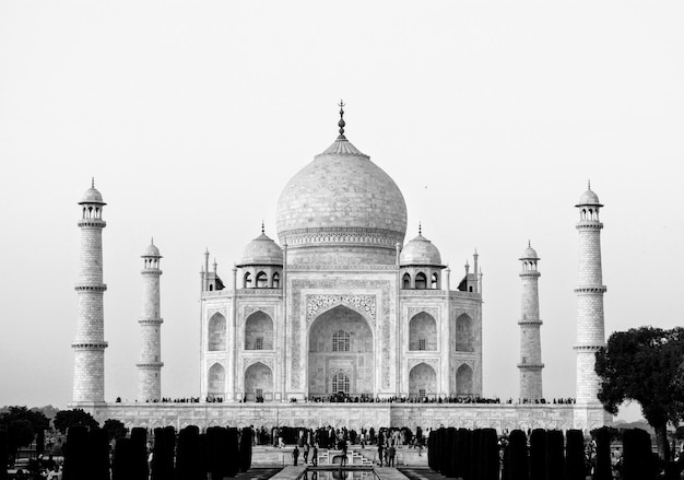 Photo le taj mahal contre le ciel clair