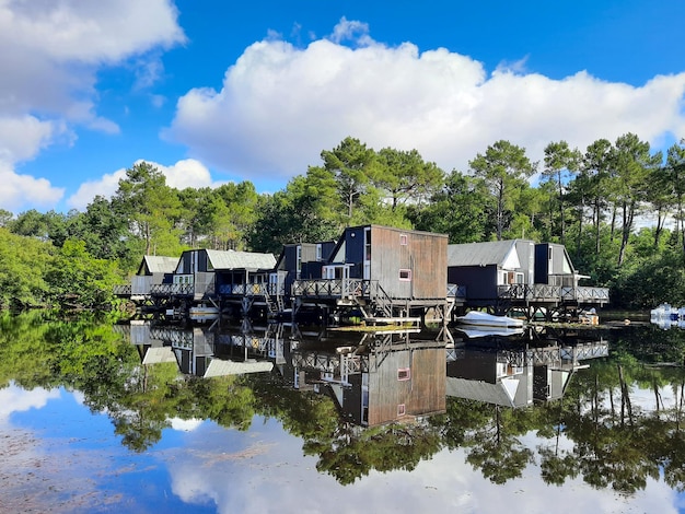 Talaris Marina Bay village de cabane en bois français à Lacanau lac france