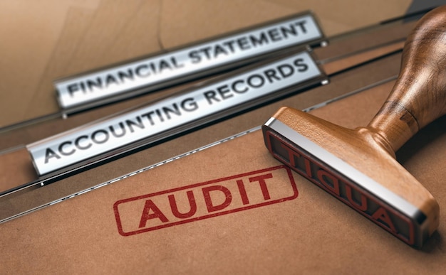 Tampon en caoutchouc sur deux dossiers avec le texte des états financiers, des registres comptables et le mot audit. Concept d'audit financier. illustration 3D.