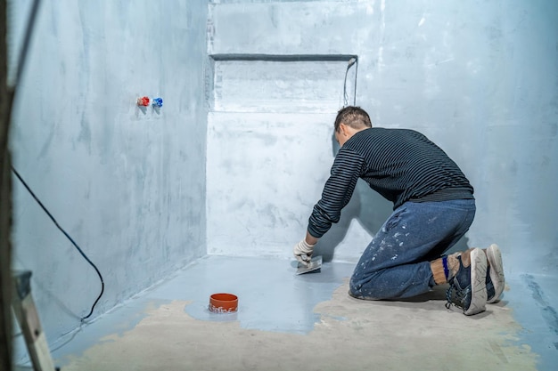 Étanchéité du sol de la salle de bain dans un nouveau bâtiment