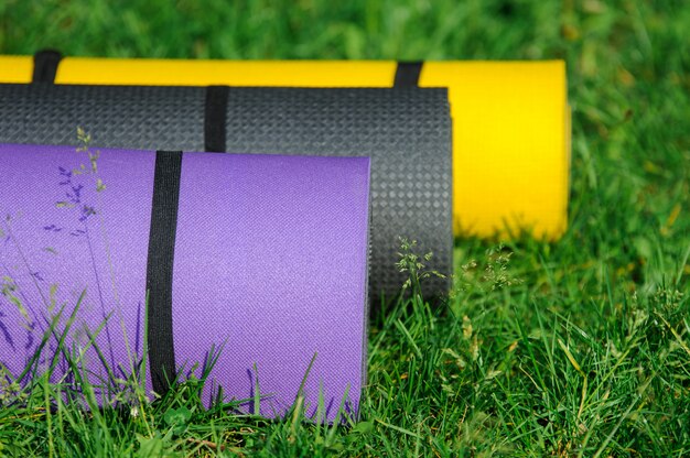 Tapis de gymnastique sur l&#39;herbe