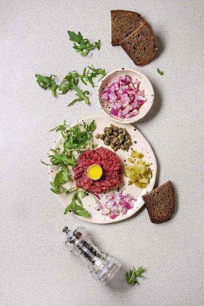 Tartare De Boeuf à L'œuf De Caille