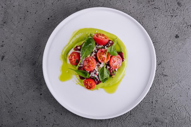 Tartare de veau au parmesan et tomates