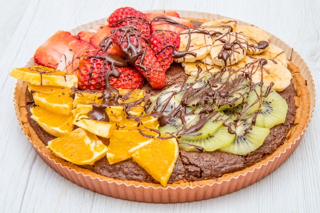 Tarte Au Chocolat Avec Mélange De Fruits Frais