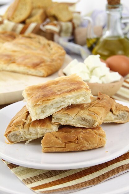 Tarte au fromage feuilleté maison avec pâte filo