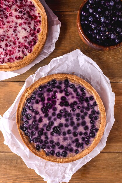 Tarte Aux Myrtilles Savoureuse Maison Avec Berry Dessert Sur Fond Bois Vue De Dessus