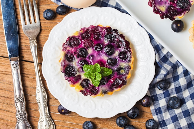 Tarte aux myrtilles, tarte, tartelette à la crème vanille.