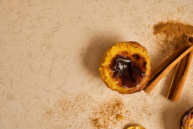 Tarte aux œufs, dessert portugais traditionnel, pastel de nata.