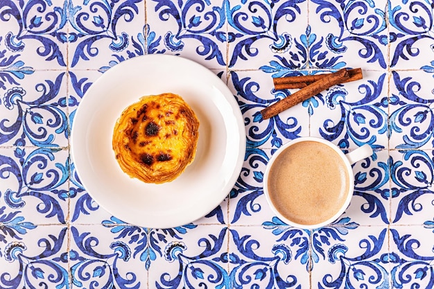 Tarte aux oeufs dessert traditionnel portugais pastel de nata