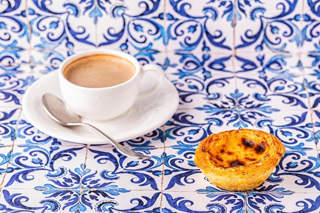 Photo tarte aux oeufs dessert traditionnel portugais pastel de nata