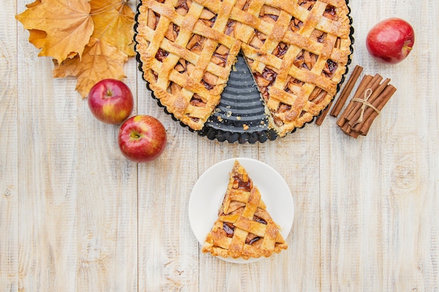 Tarte aux pommes et à la cannelle.