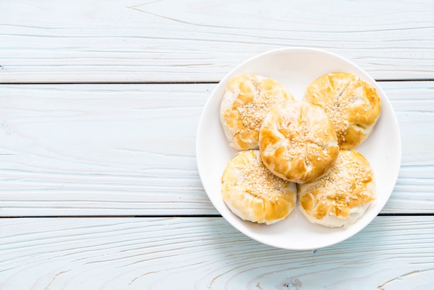 Tarte aux pommes maison dans un style asiatique