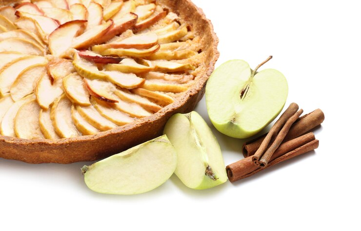 Photo tarte aux pommes savoureuse sur blanc