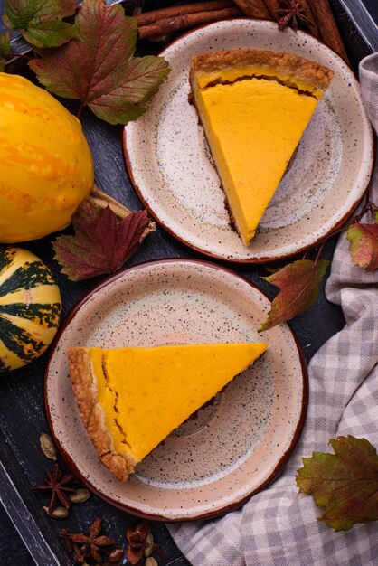 Tarte à la citrouille américaine traditionnelle d'automne